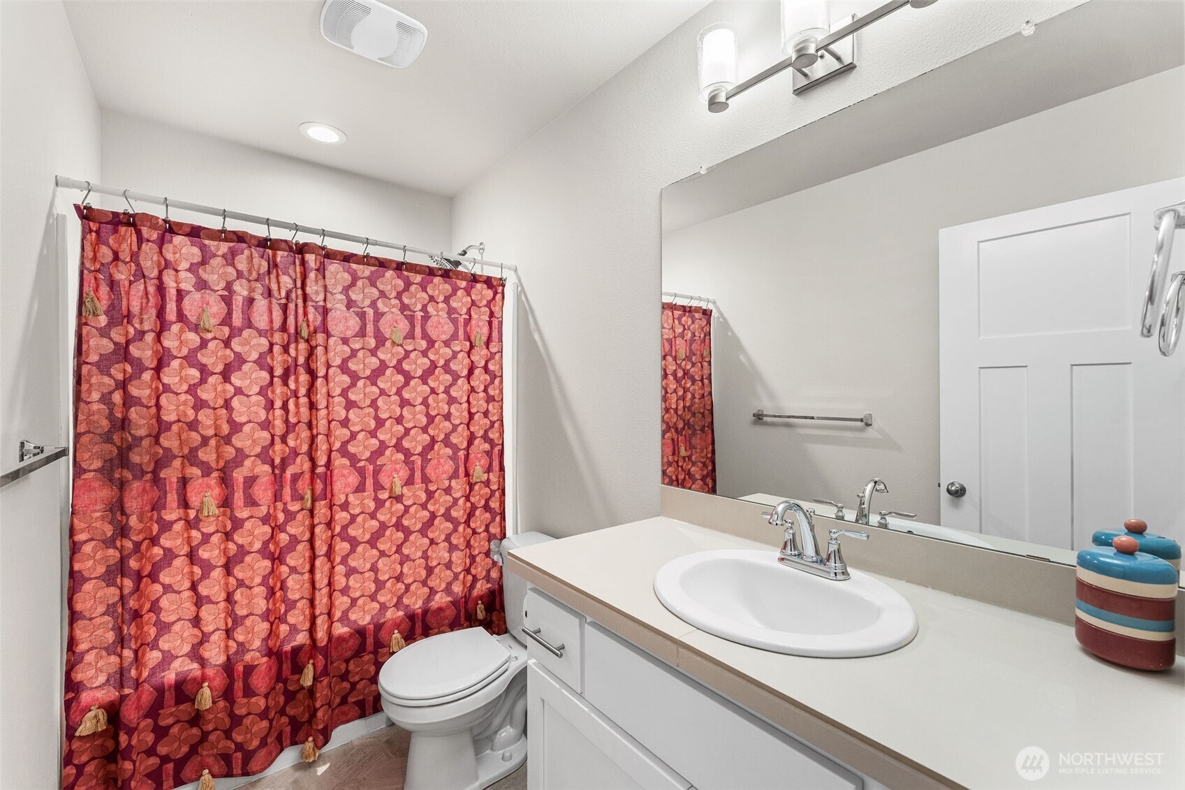 826 W Golden Eagle Avenue Property Photo 28