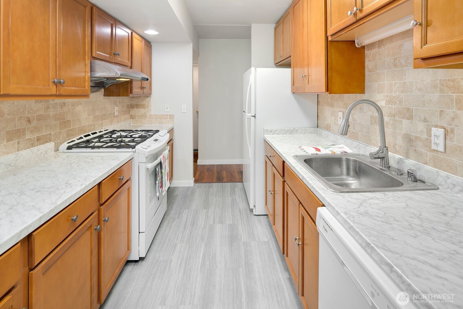 2367 S Forest Street Property Photo 4