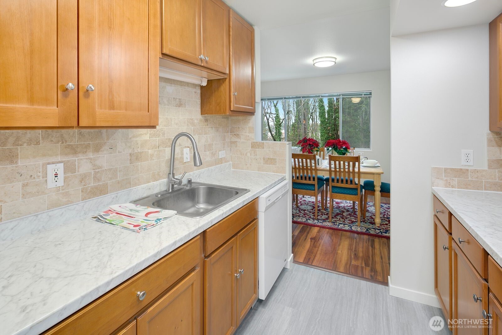 2367 S Forest Street Property Photo 5