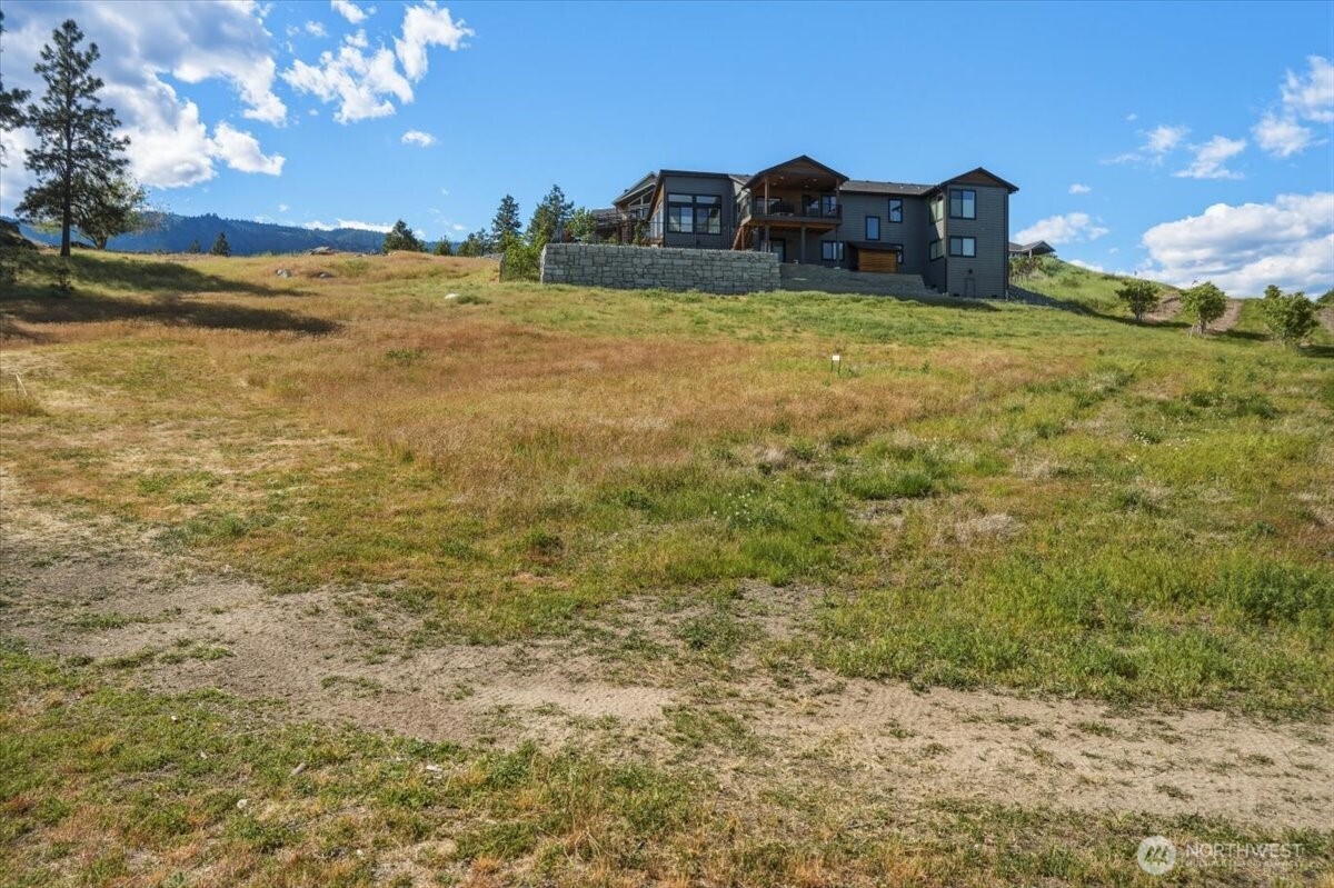 76 Firenza Lane Property Photo 11