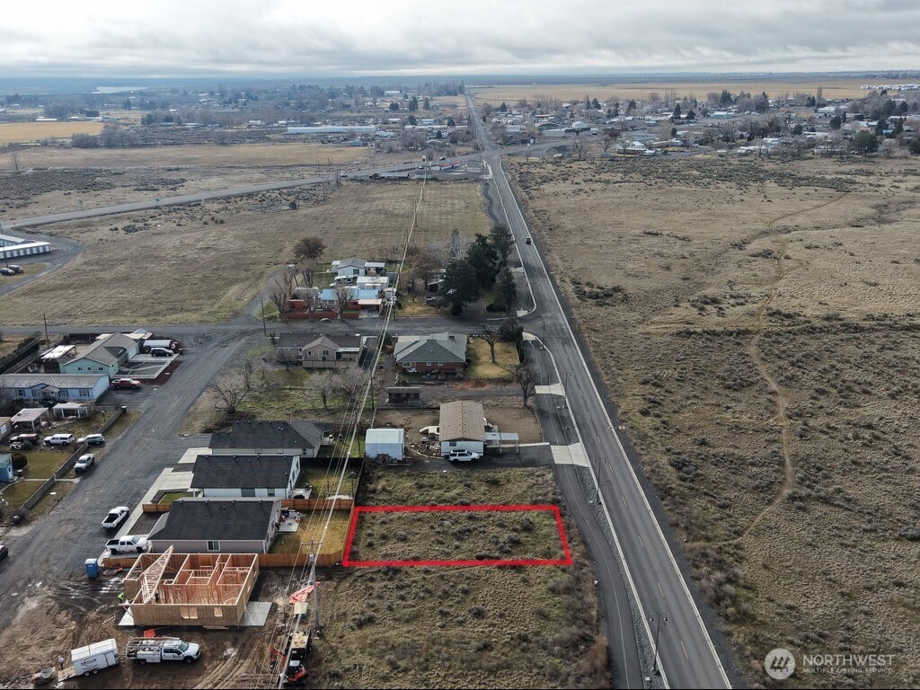 8 Division St Property Photo 3