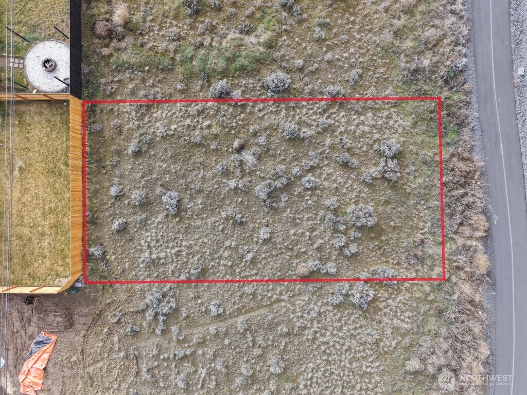 8 Division St Property Photo 5