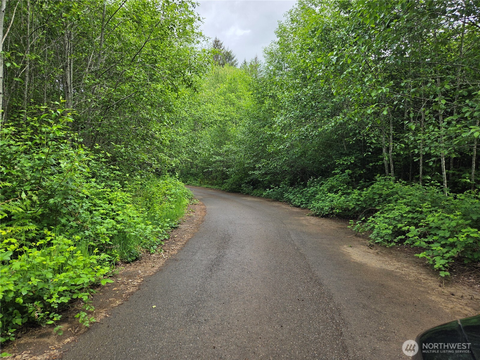 7 Beaver Hill Lane Property Photo 3