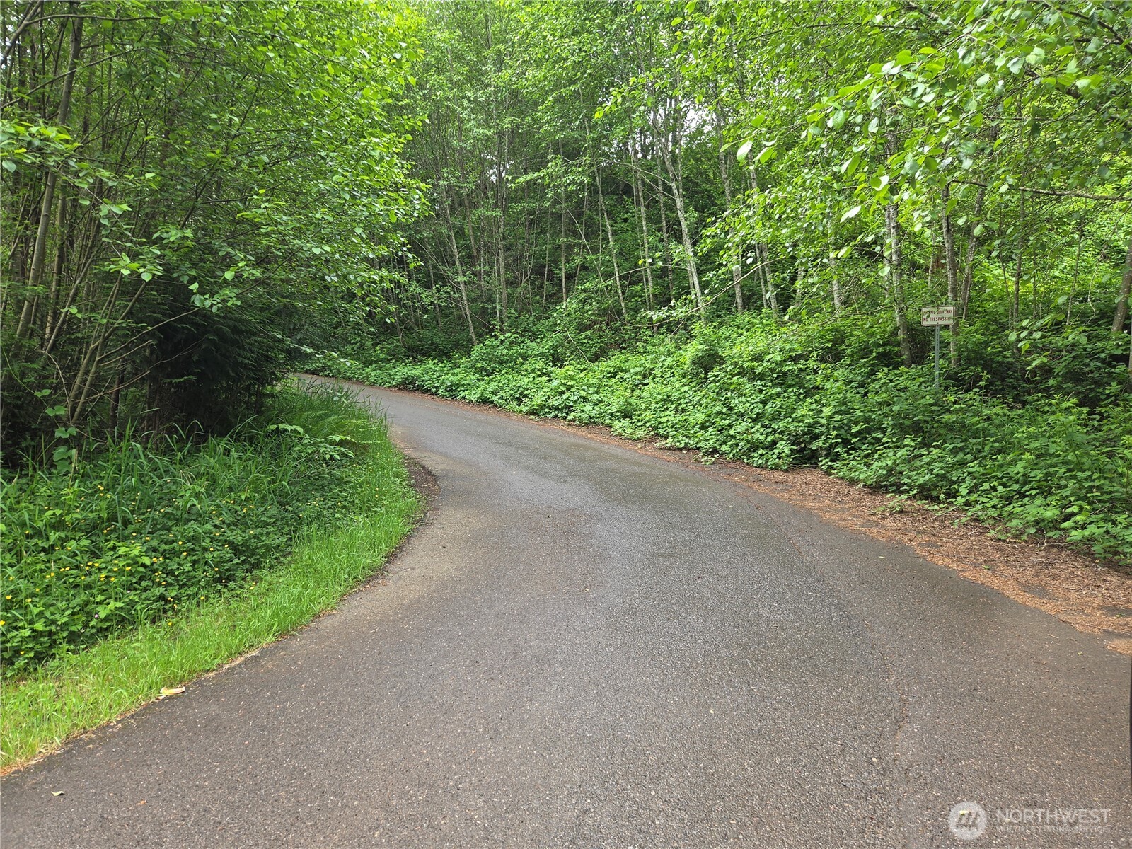 13 Beaver Hill Lane Property Photo 3