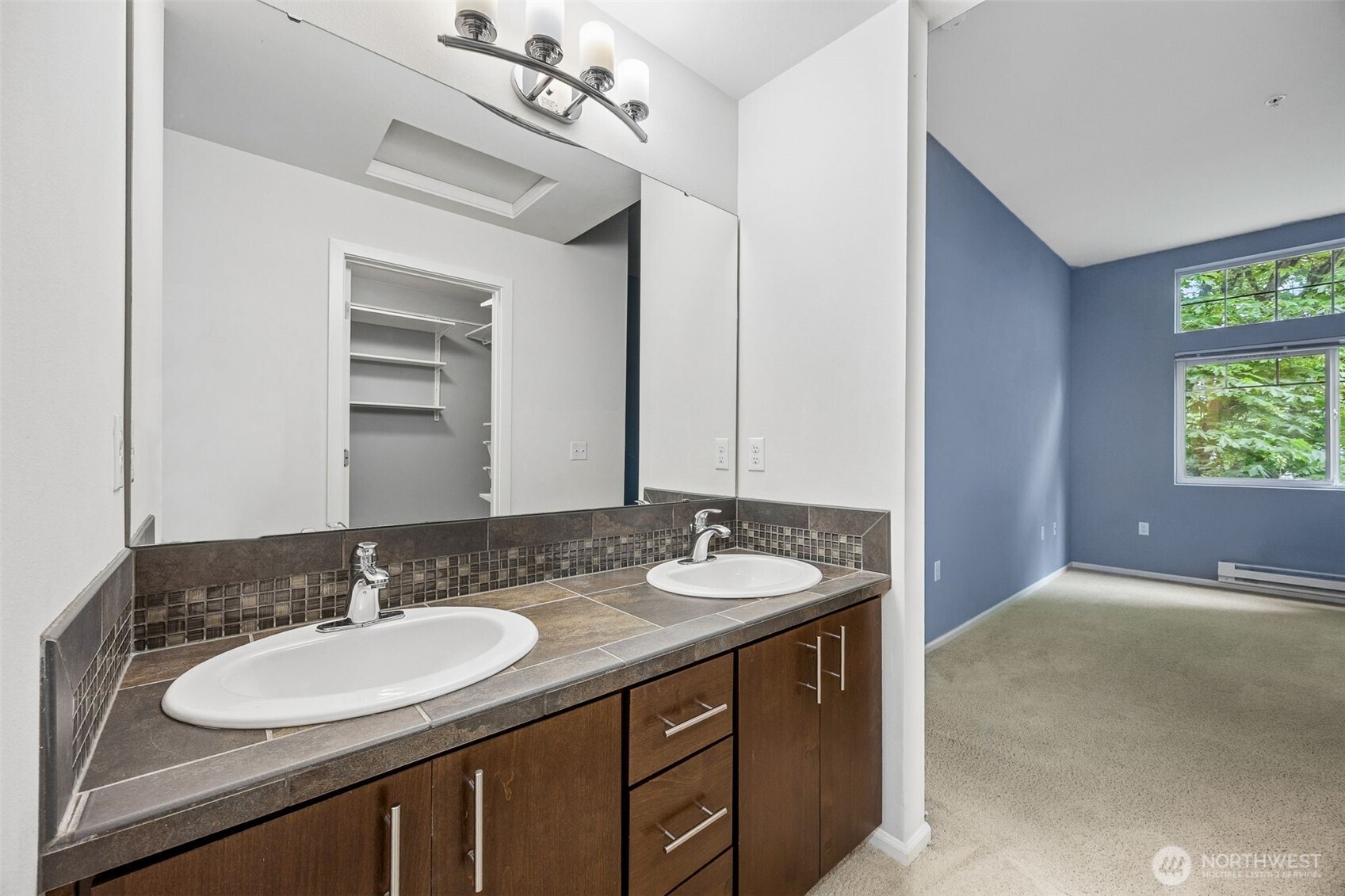 21048 40th Place J2 Property Photo 10