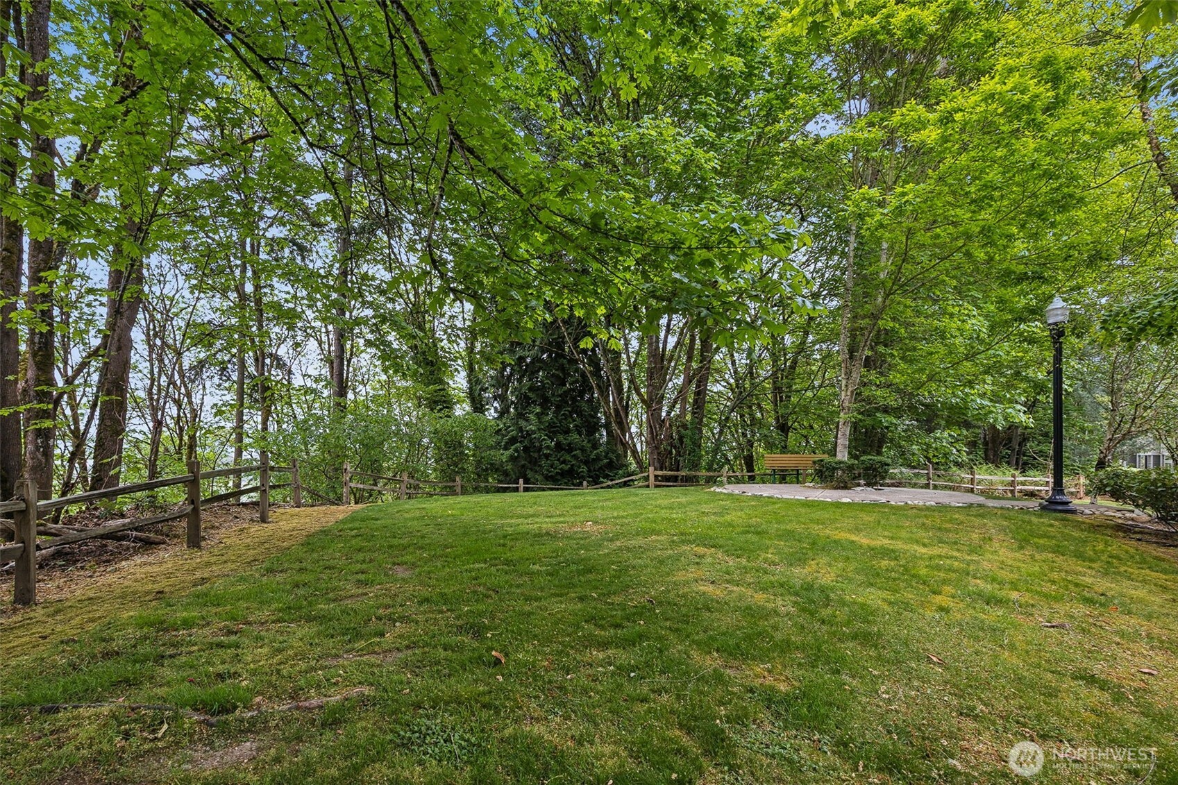 21048 40th Place J2 Property Photo 17
