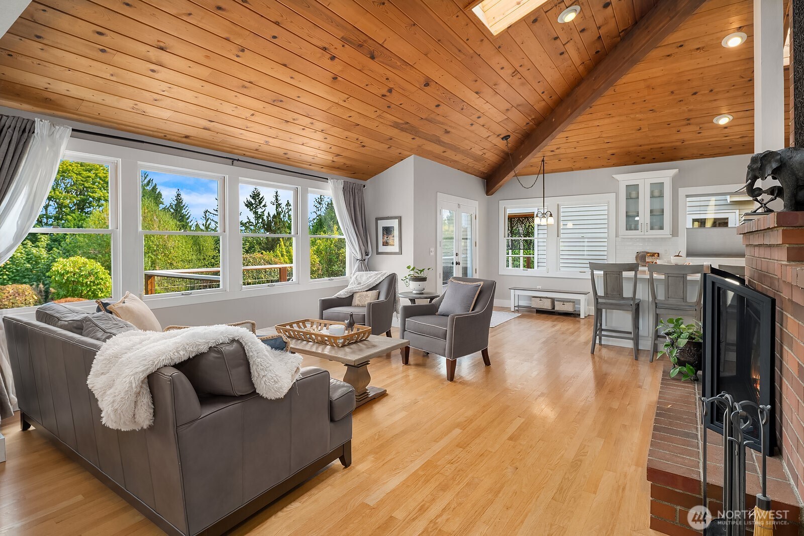 1718 292nd Place Property Photo 4