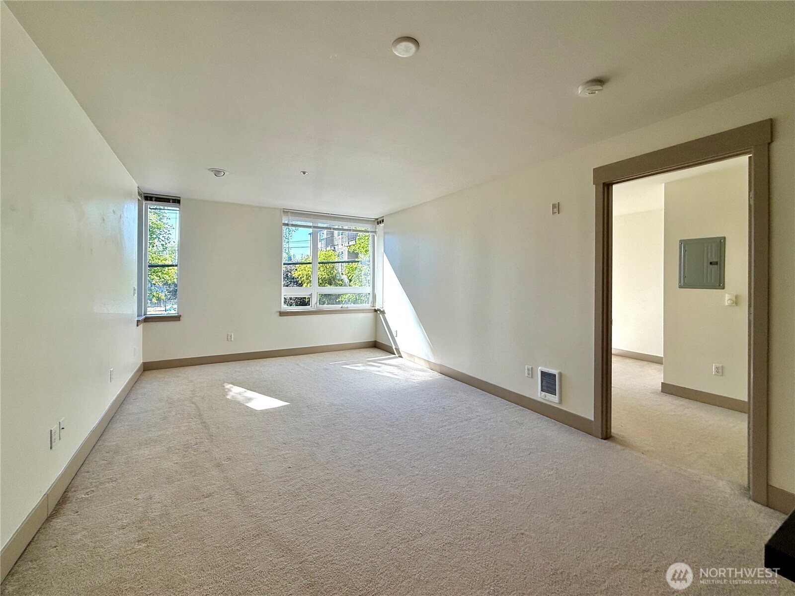 4547 8th Avenue 204 Property Photo 5