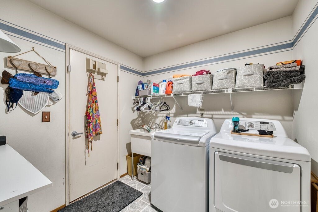 4717 Se Constitution Court Property Photo 15