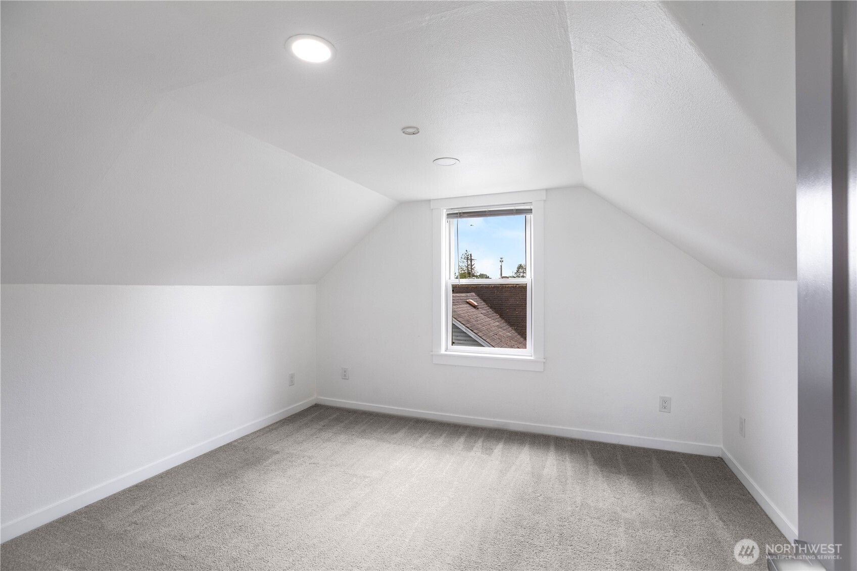 9402 Portland Avenue Property Photo 15