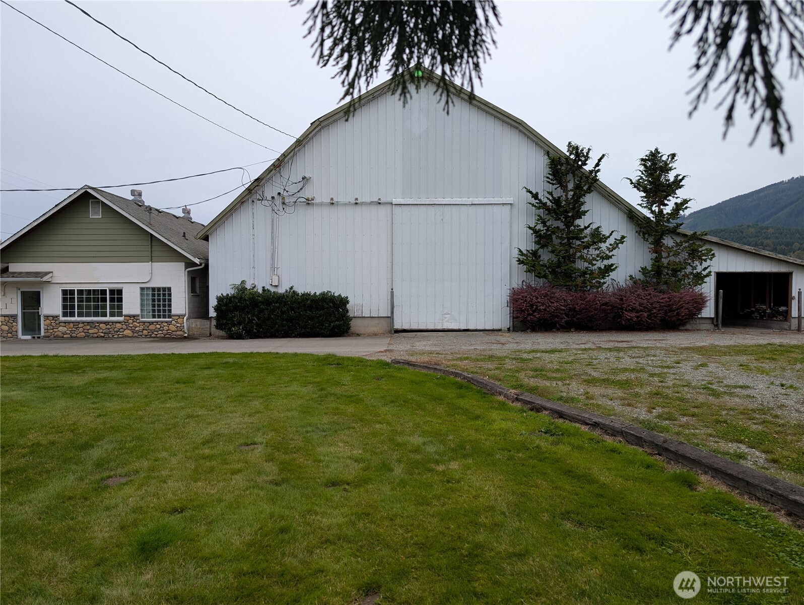 15317 300th Street Property Photo 2