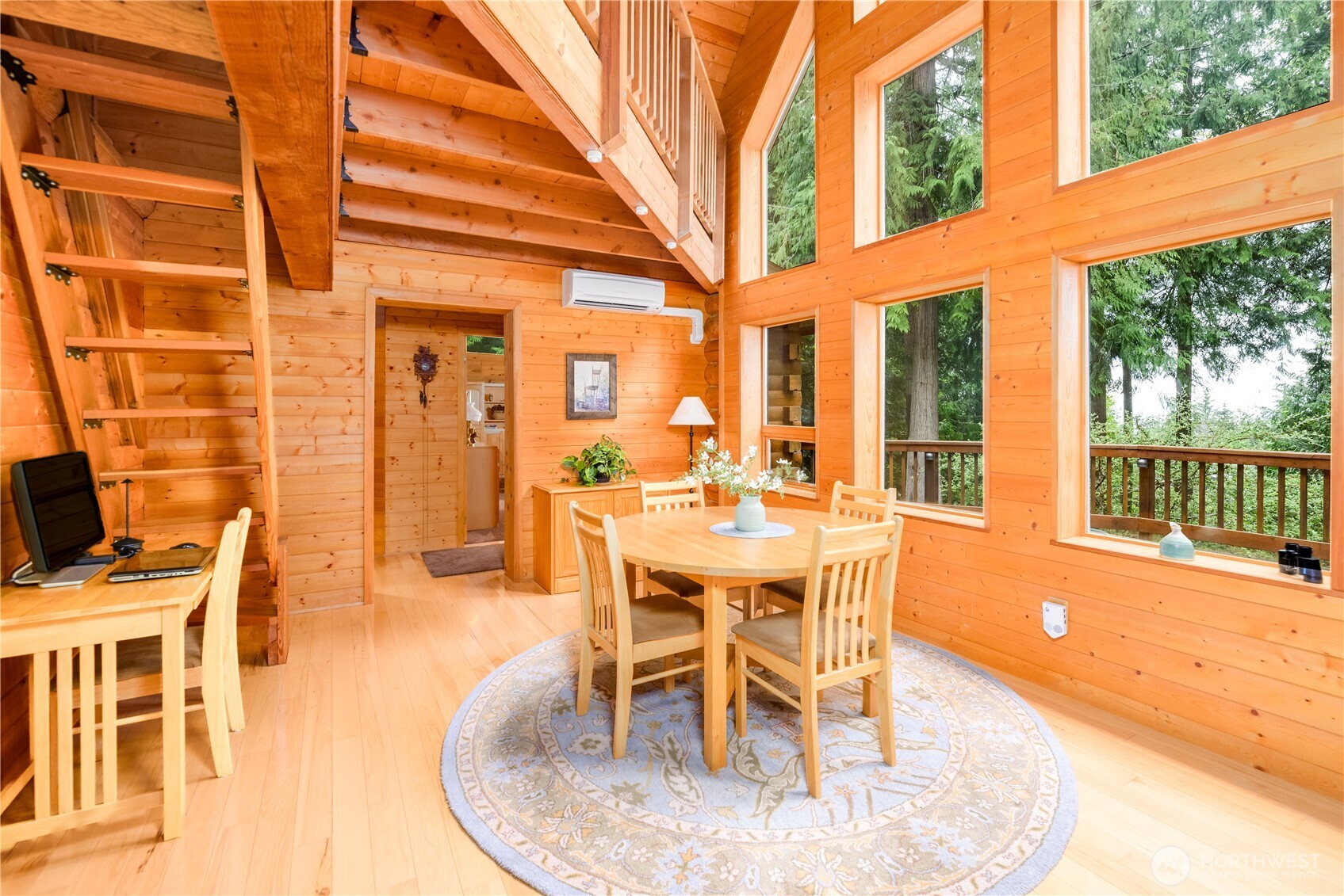 214 Cougar Crest Road Property Photo 8