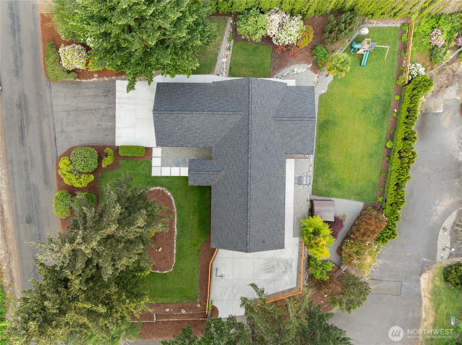 11016 46th Street Property Photo 6