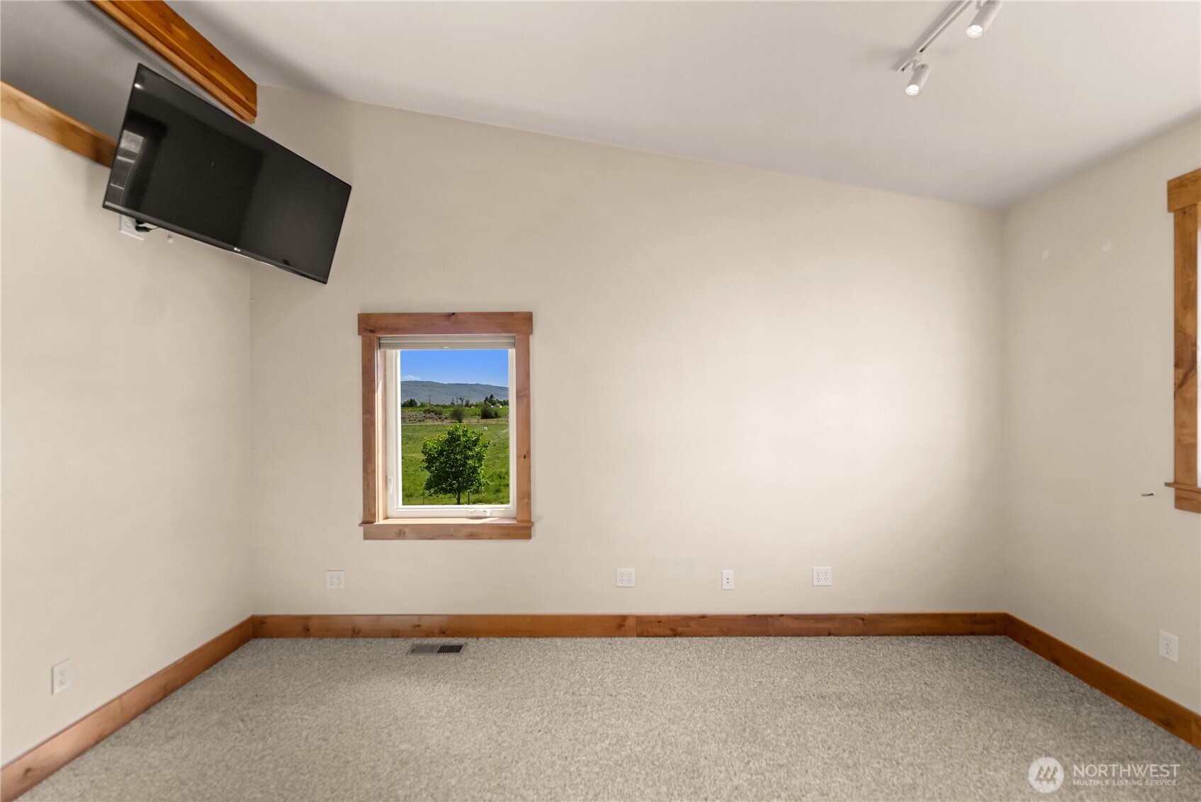 23 George Road Property Photo 28