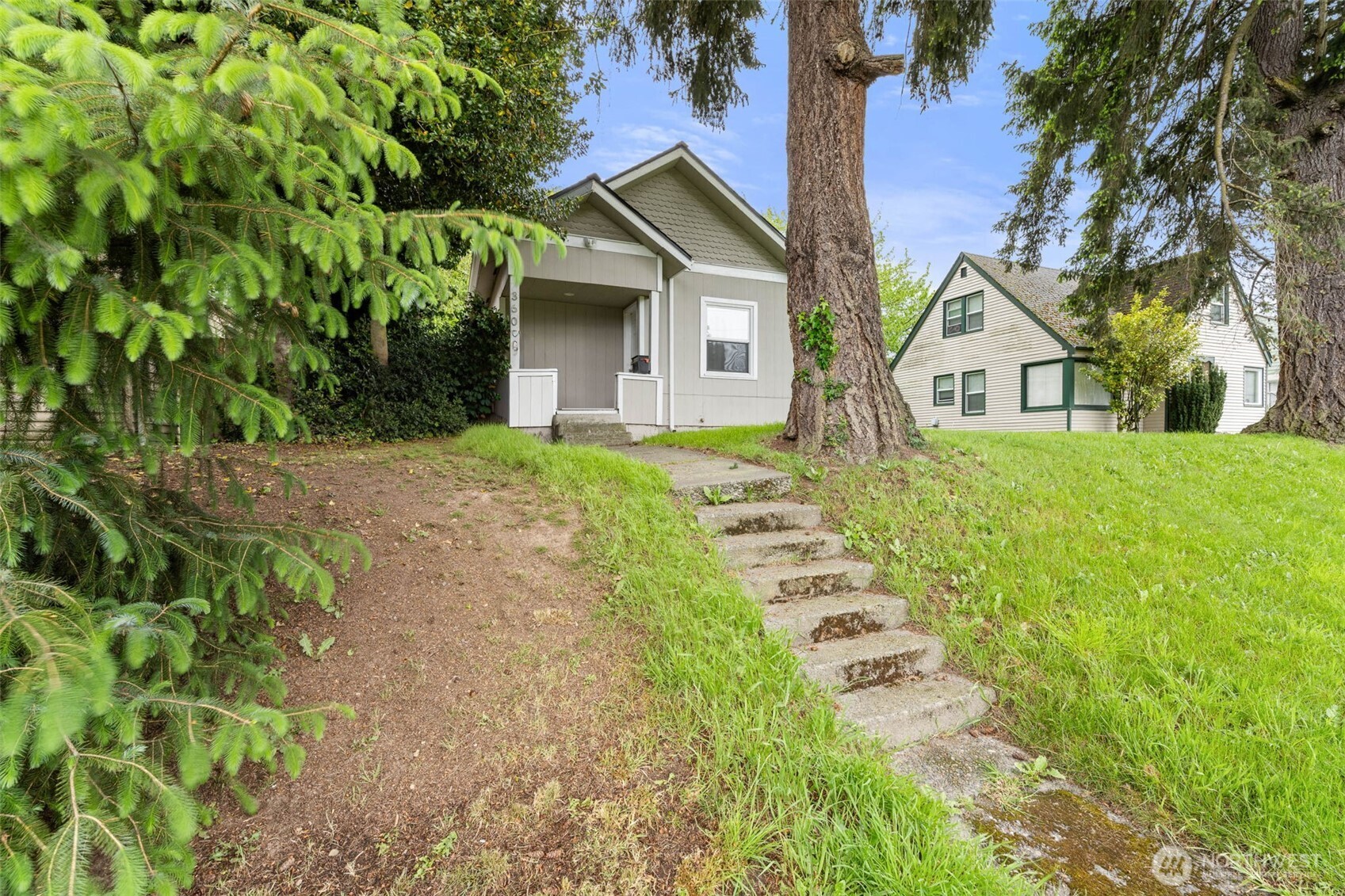 3605 S Cushman Avenue Property Photo 1