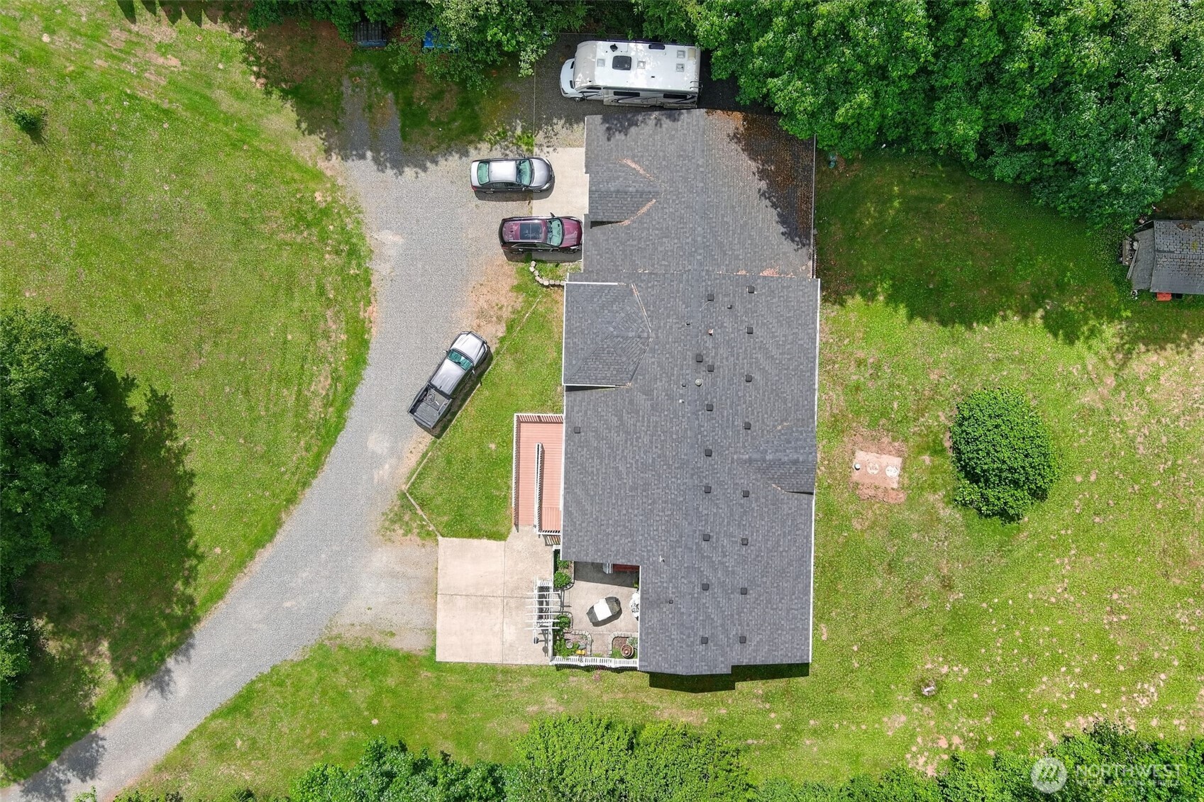 2520888 Property Photo 4