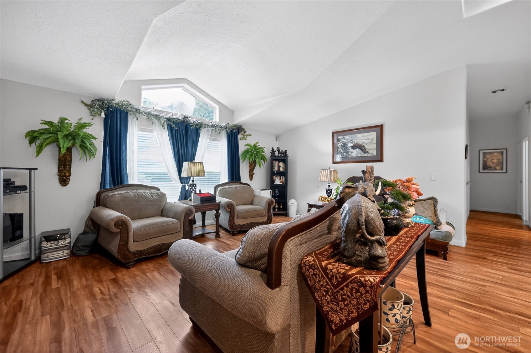 2520888 Property Photo 10