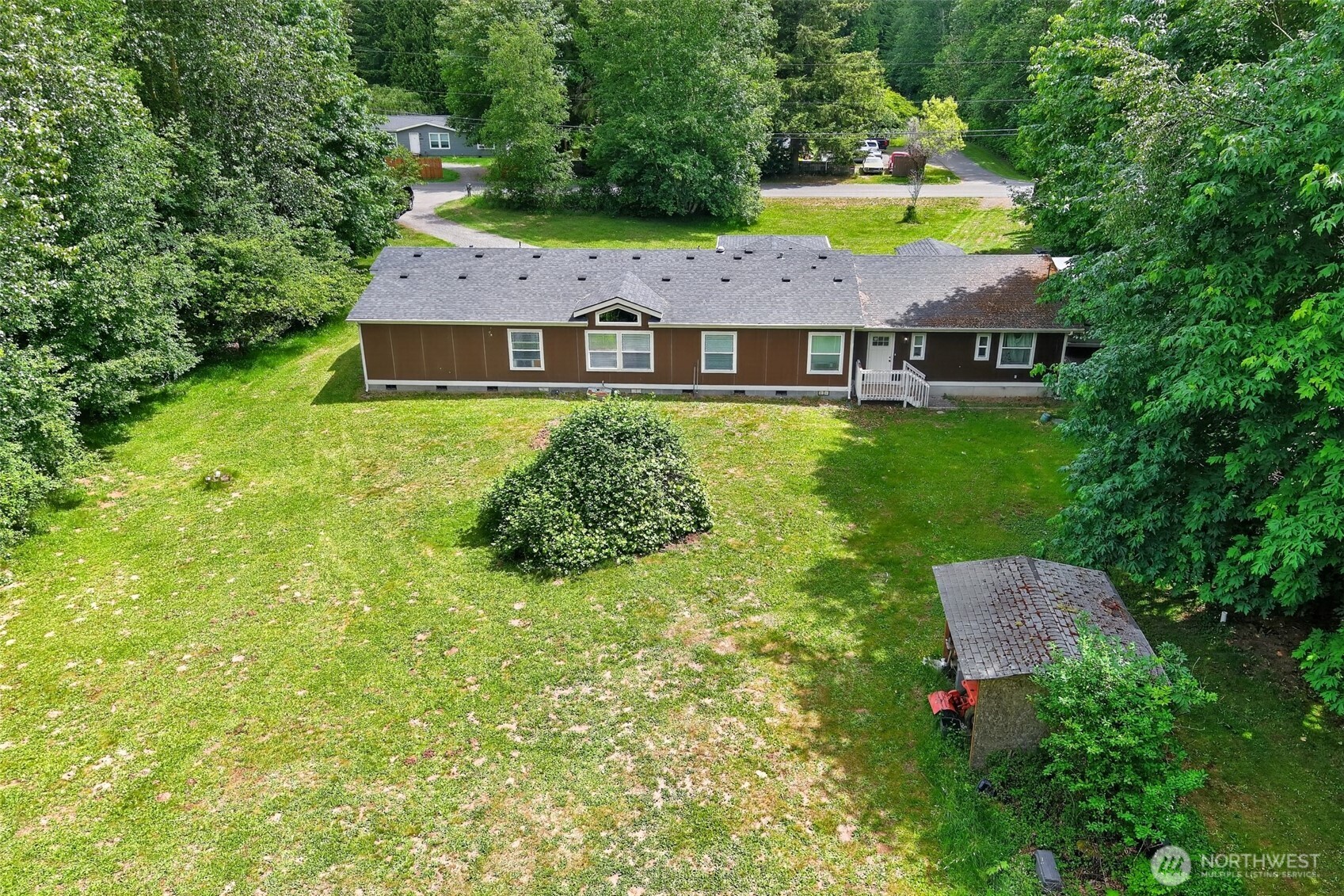 2520888 Property Photo 14