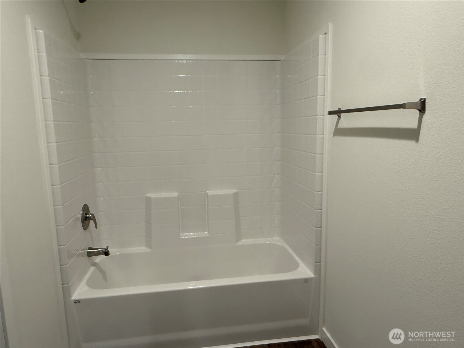 861 N Iris Avenue Property Photo 10