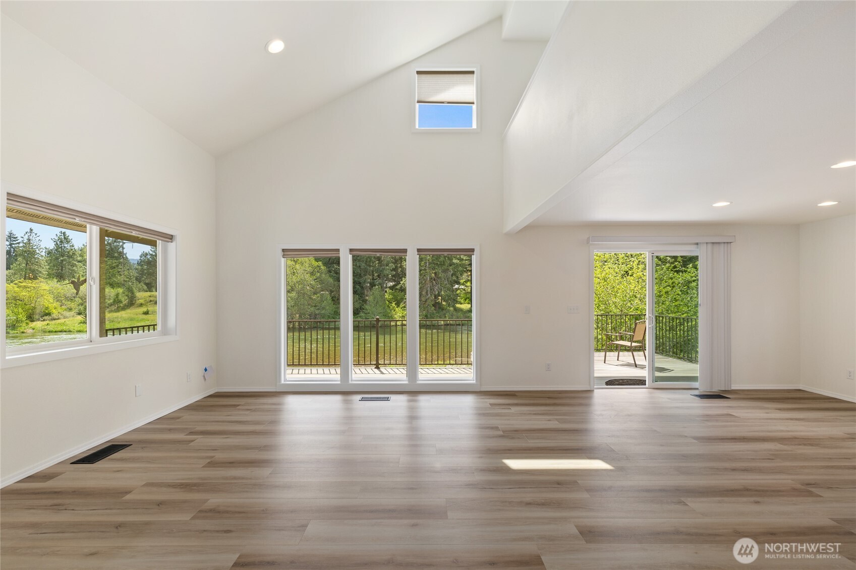 90 Pebble Beach Drive Property Photo 9