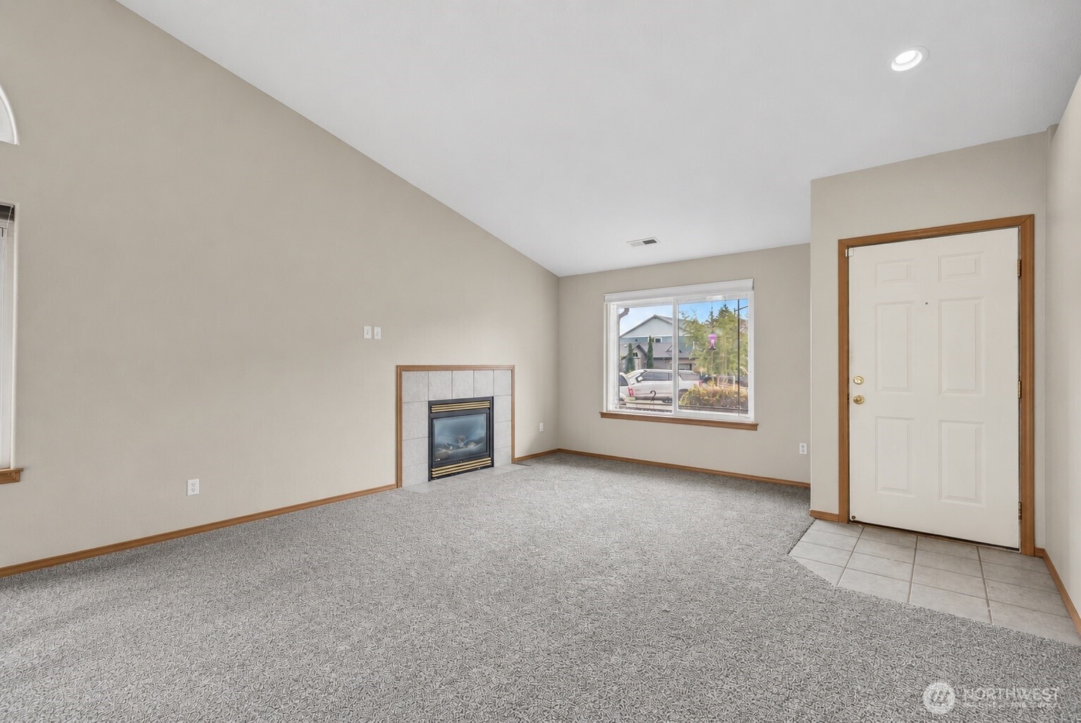 16514 Ne 67th Street Property Photo 5