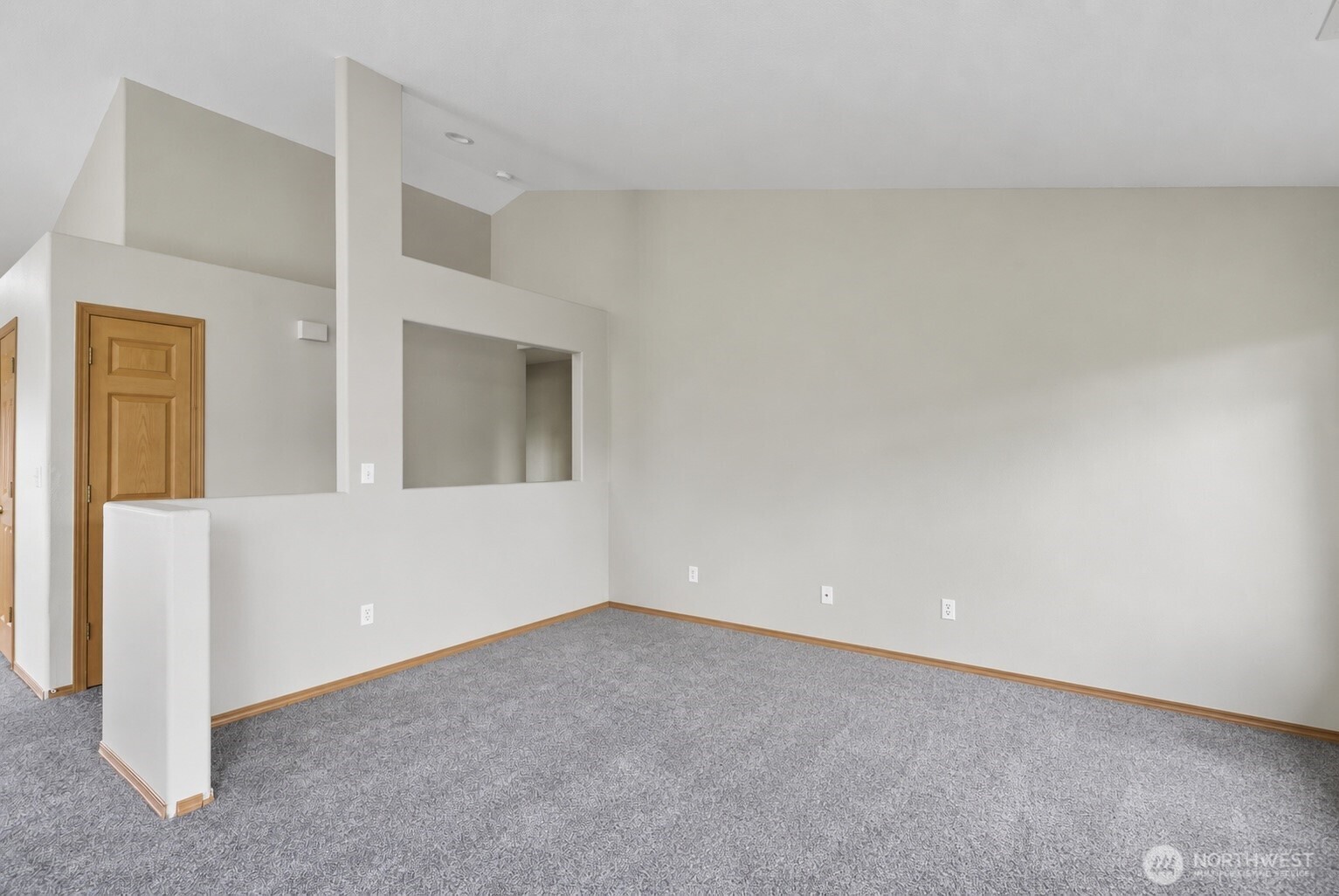 16514 Ne 67th Street Property Photo 12