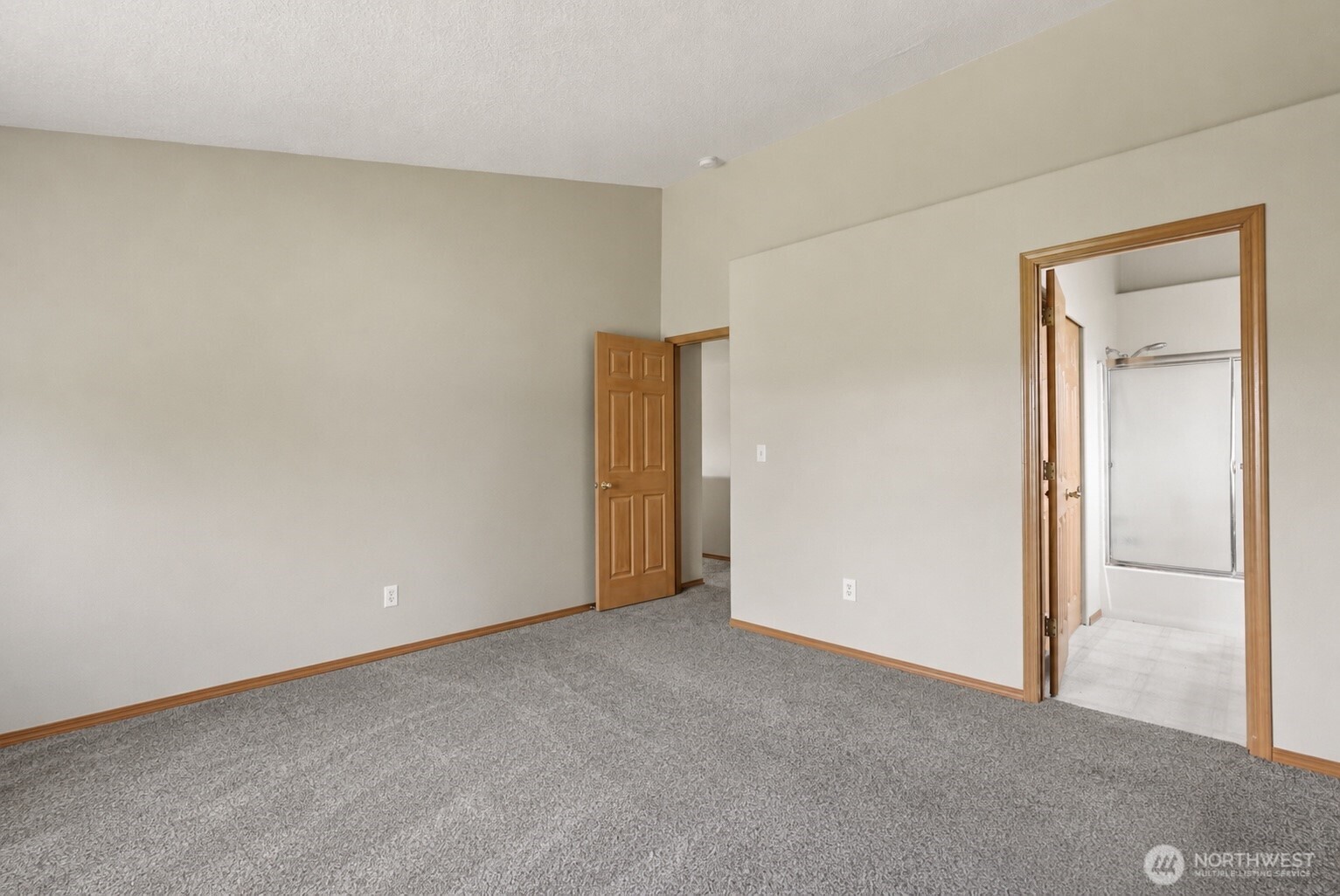 16514 Ne 67th Street Property Photo 16