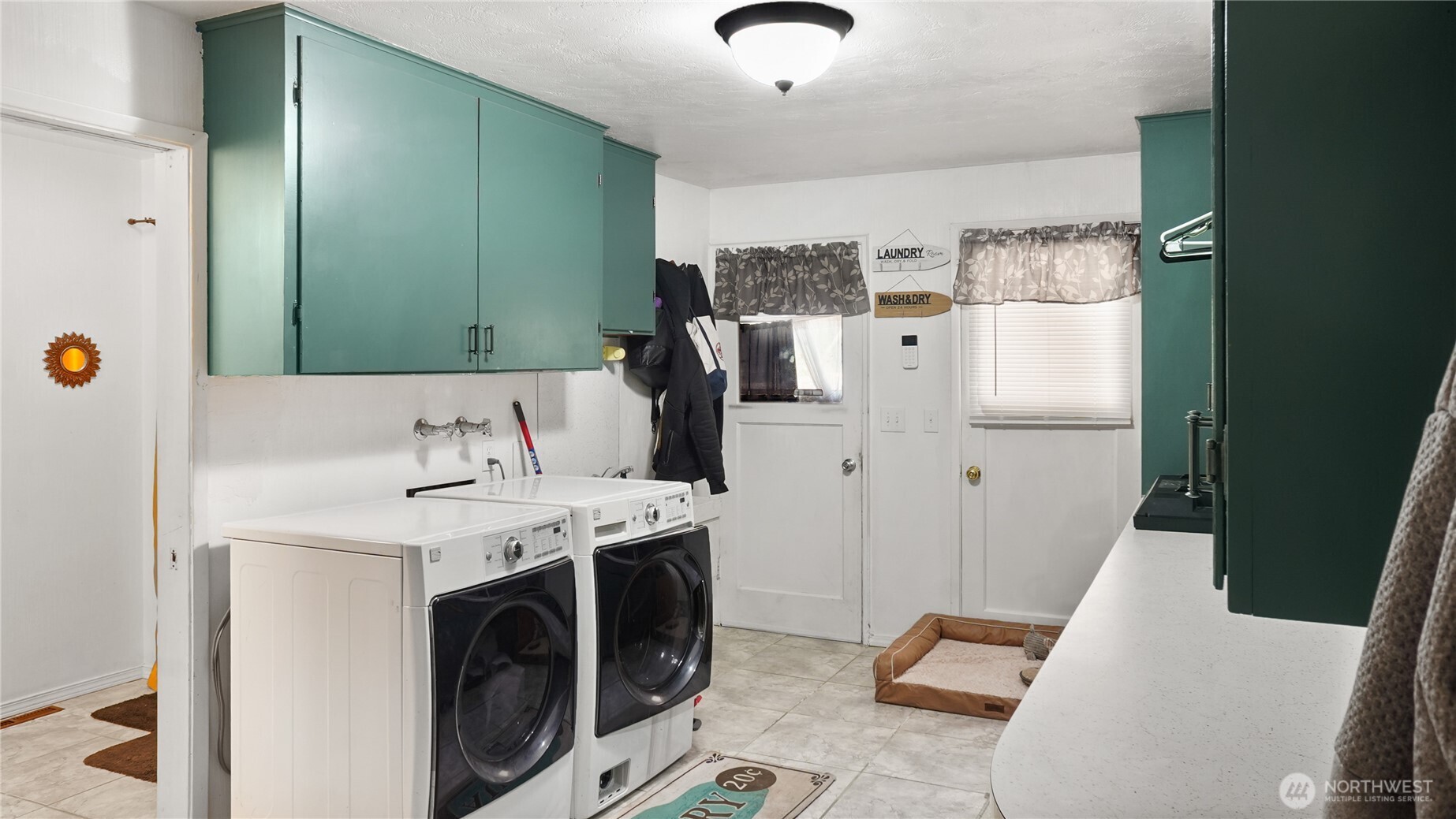 1156 E Elm Street Property Photo 21
