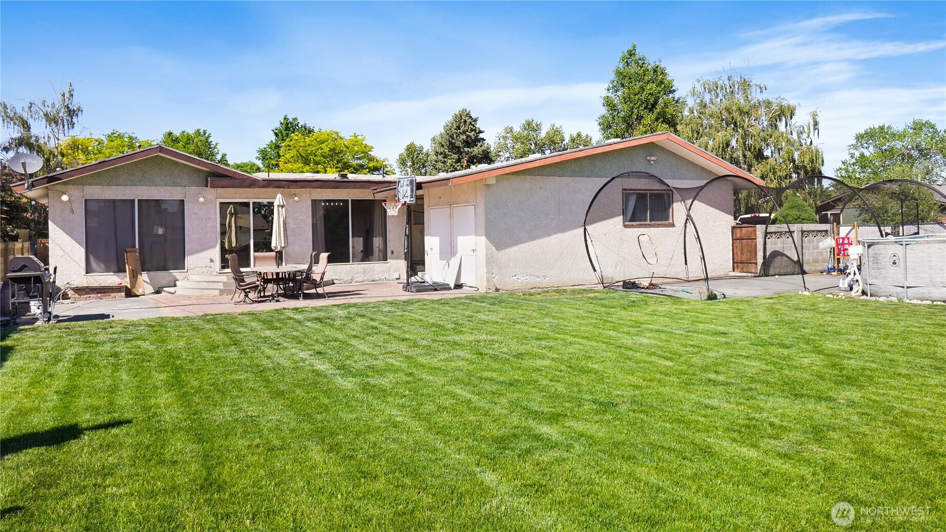 1156 E Elm Street Property Photo 38