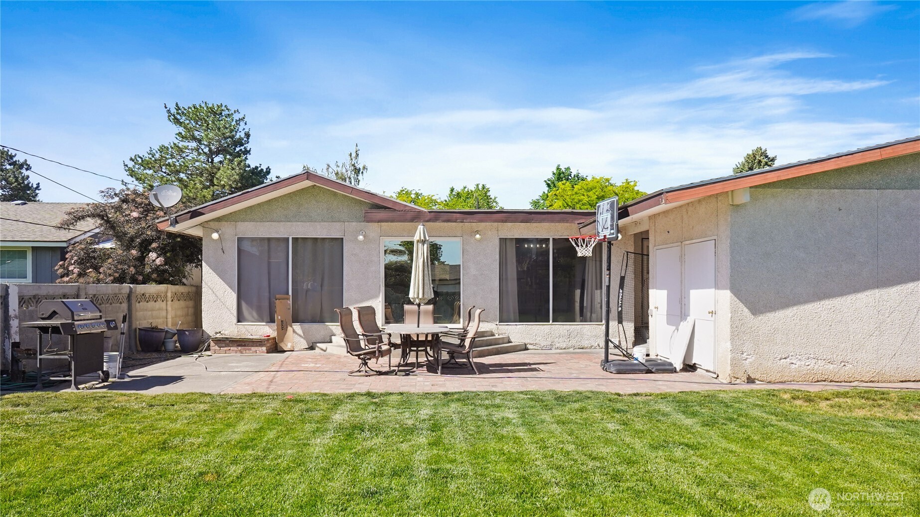 1156 E Elm Street Property Photo 40