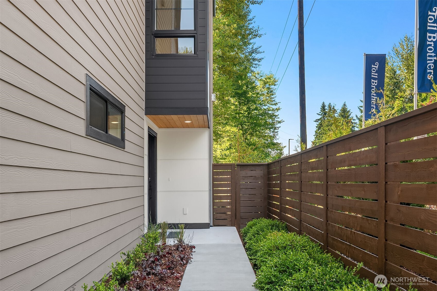 14821 Hs#11 Ne 2nd Court Property Photo 3