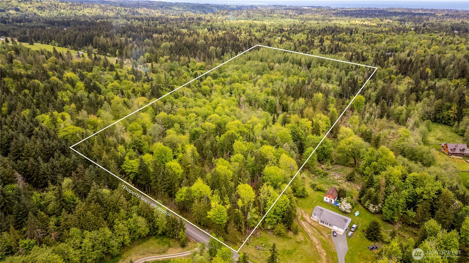 9999 Township Line Road Property Photo 3