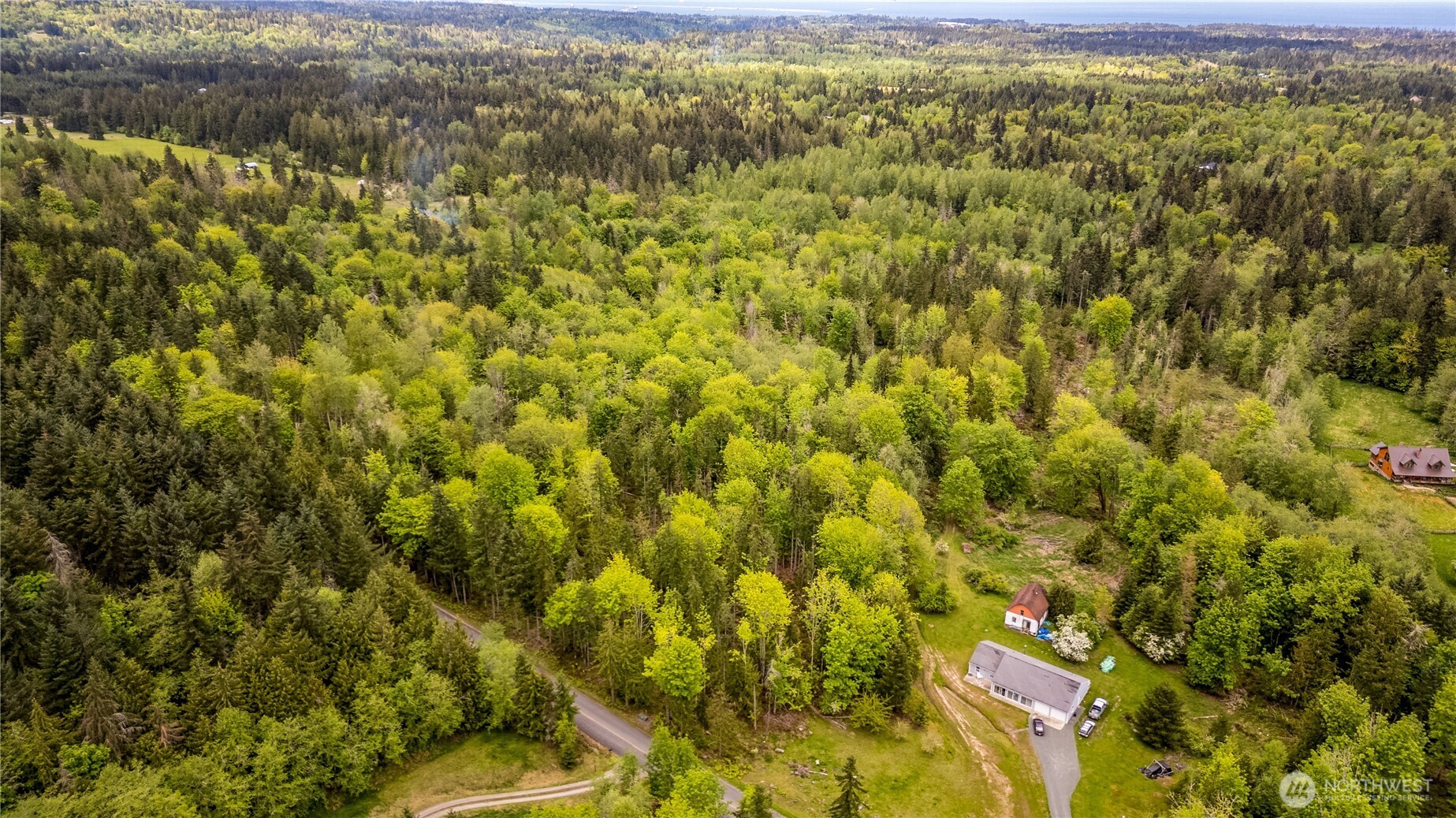 9999 Township Line Road Property Photo 4