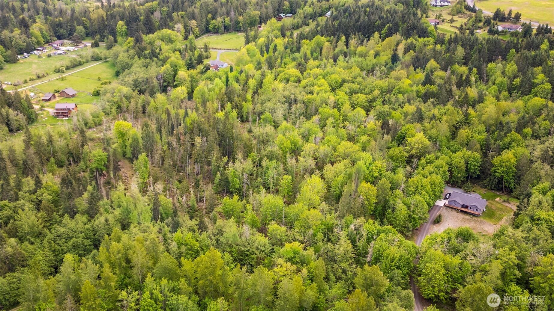 9999 Township Line Road Property Photo 8