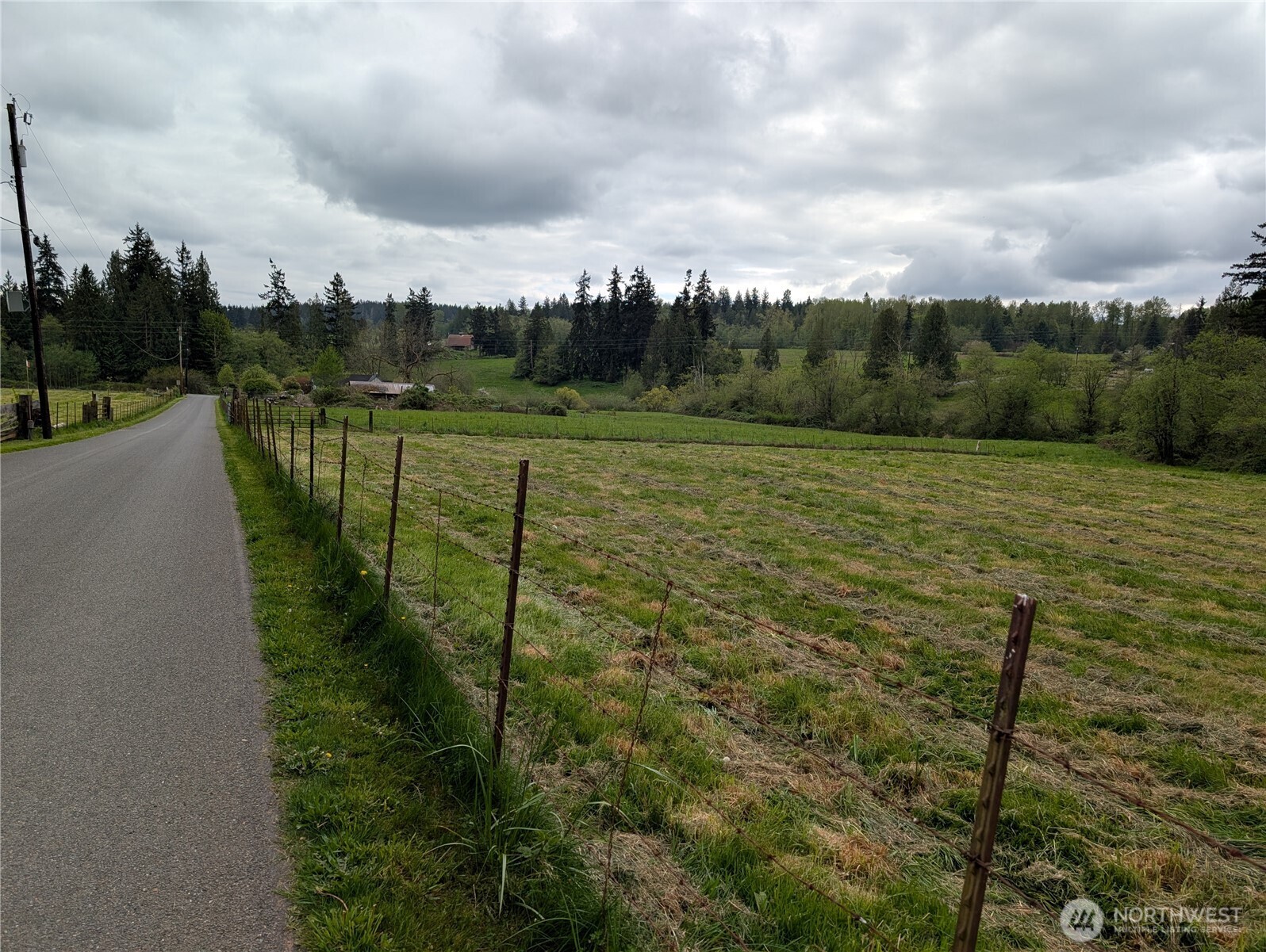 18902 8th Avenue Property Photo 5