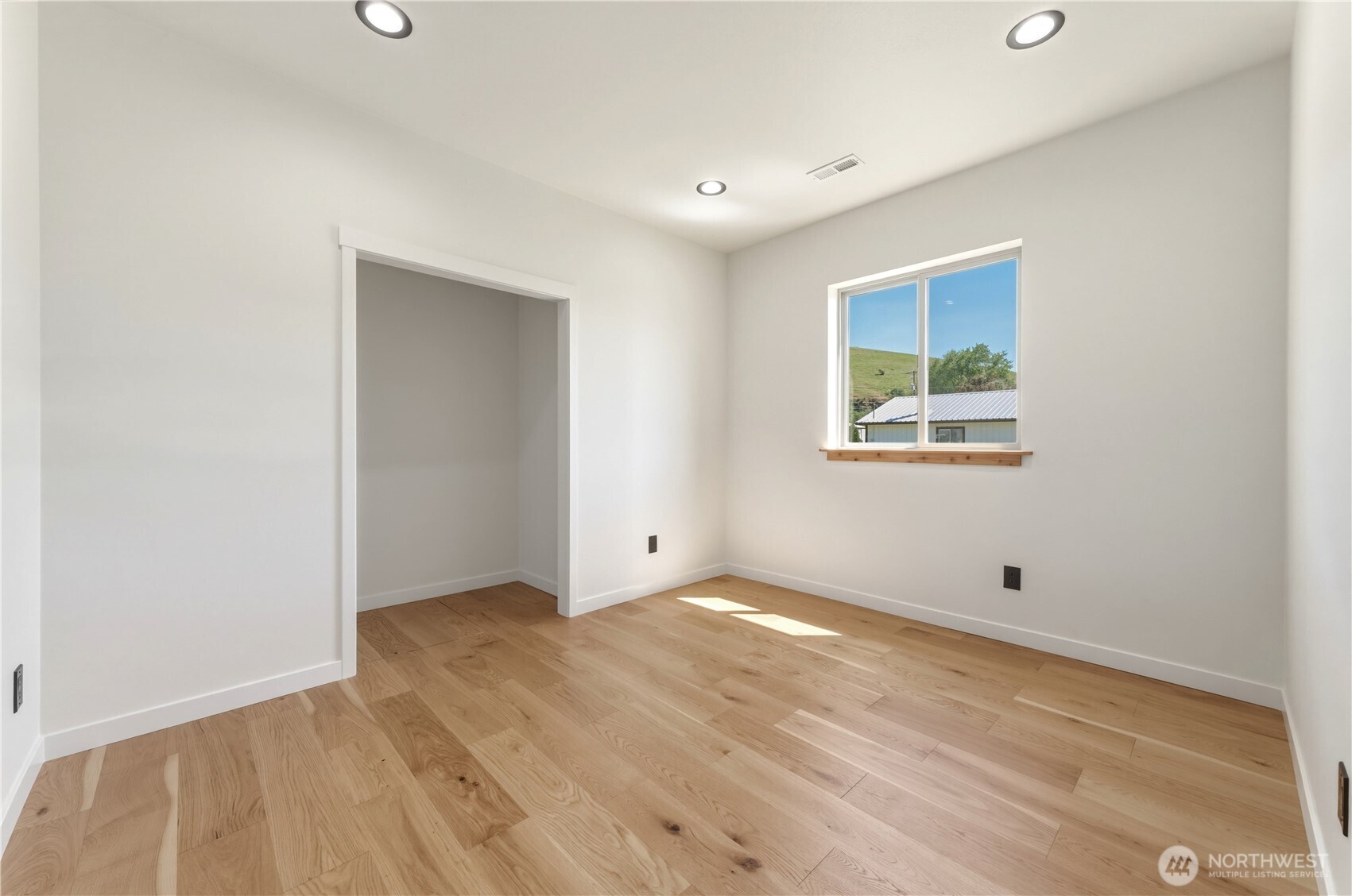 124 Murphy St Property Photo 18