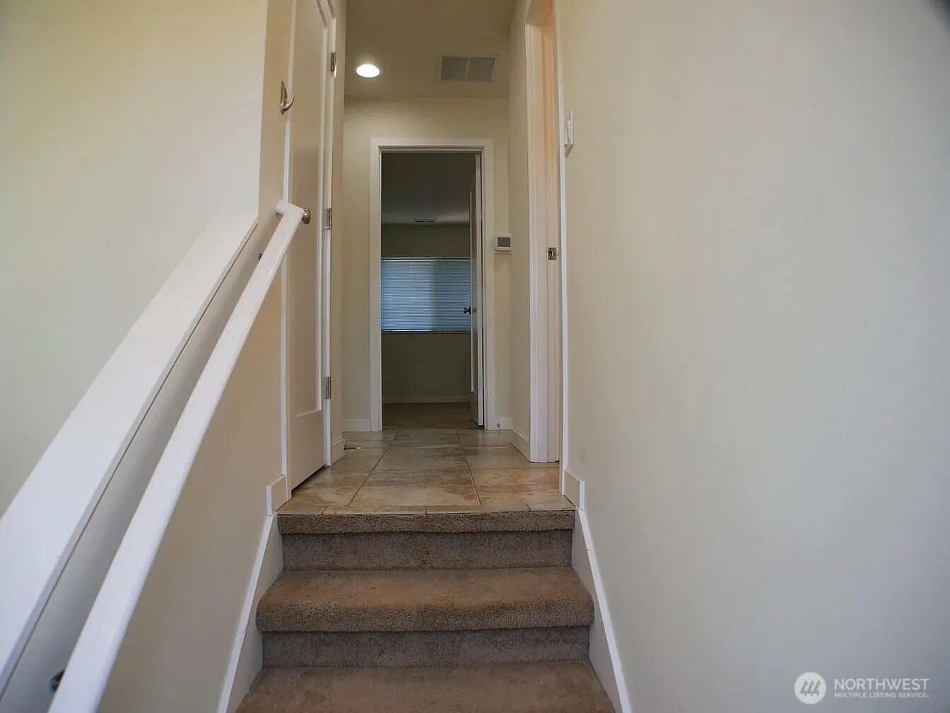 541 Ne Alder Street Property Photo 5