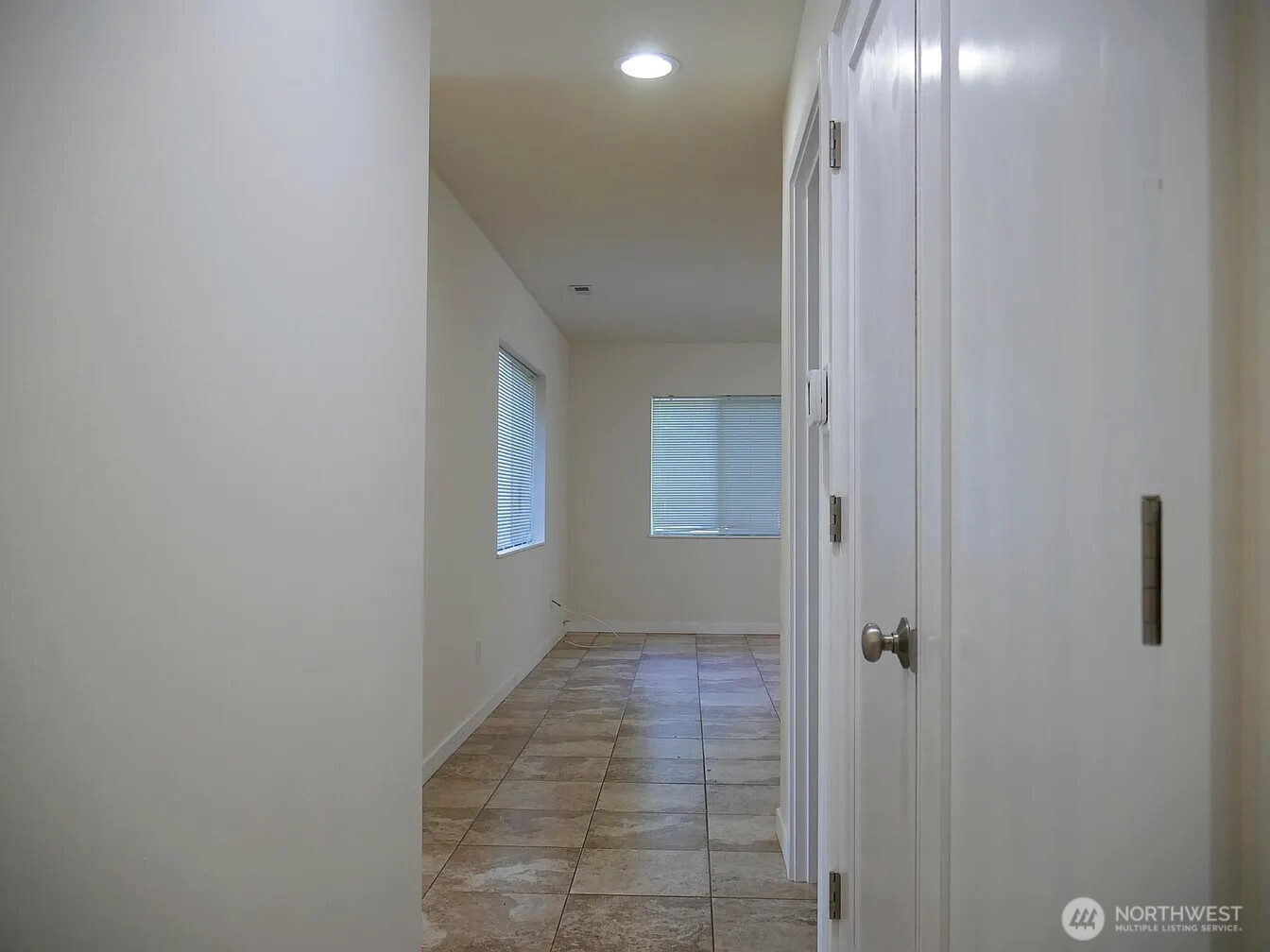 541 Ne Alder Street Property Photo 6
