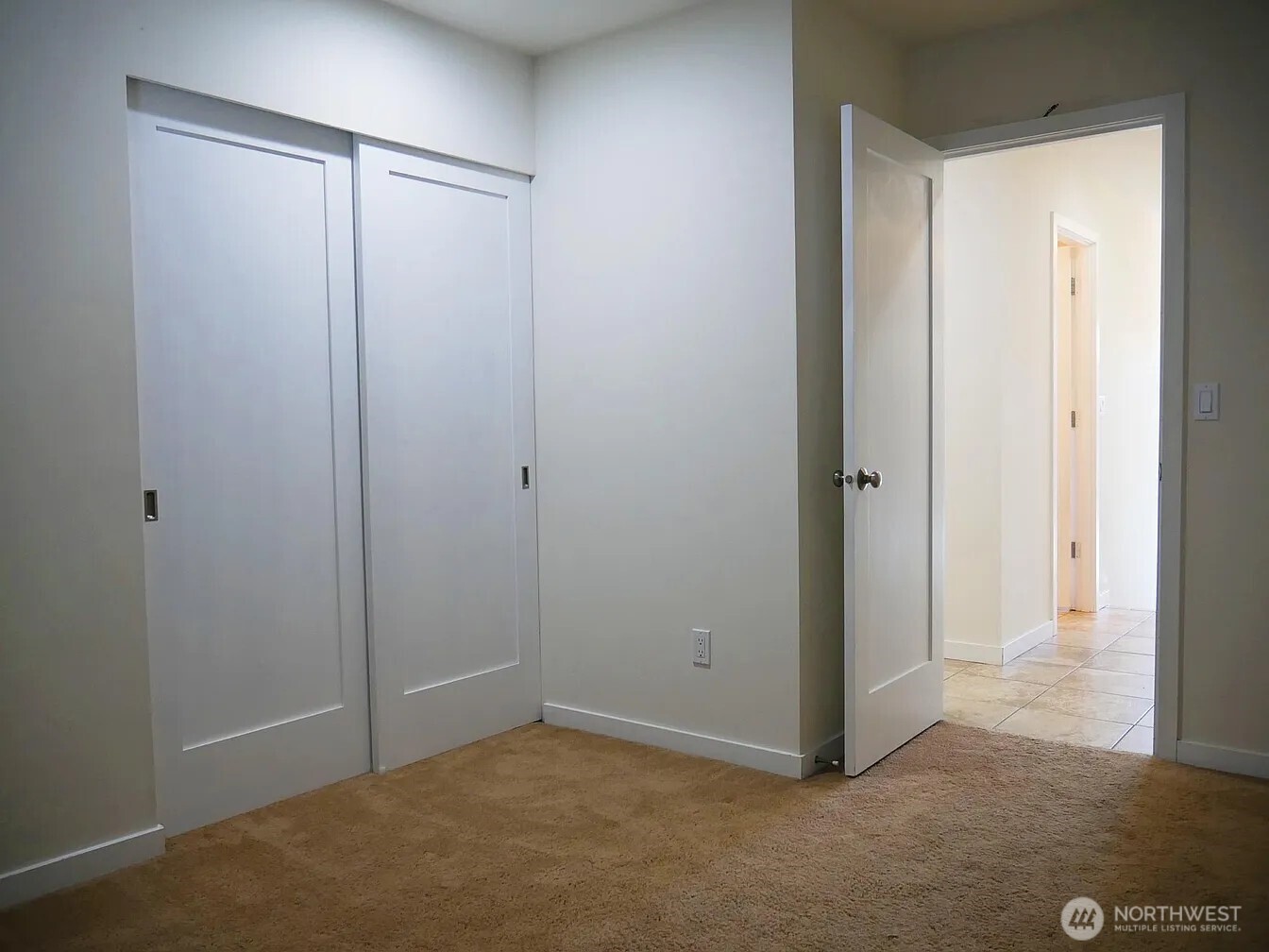 541 Ne Alder Street Property Photo 9