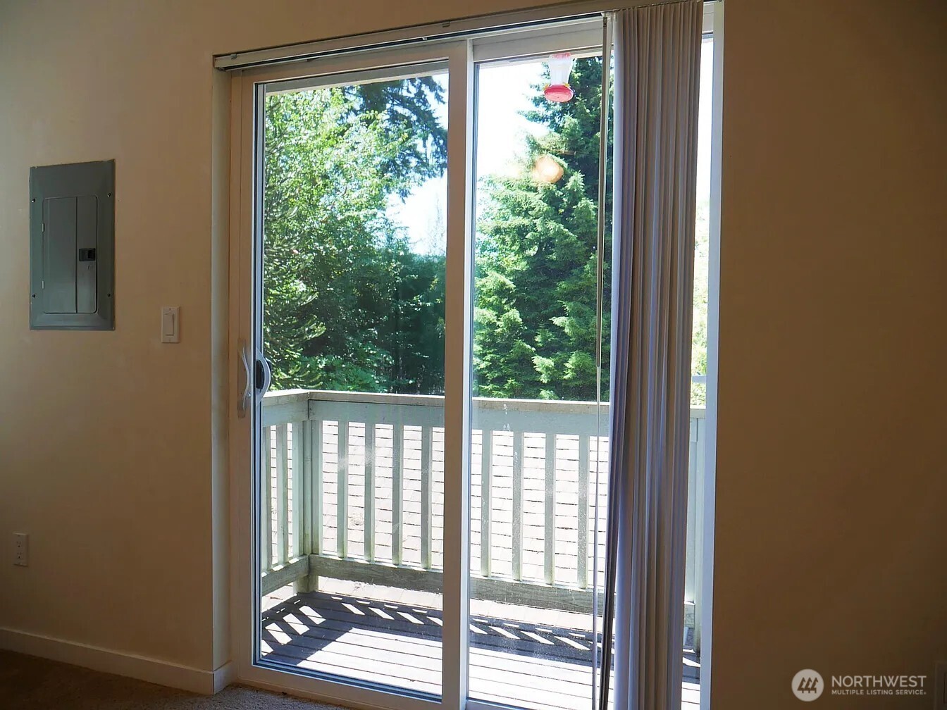541 Ne Alder Street Property Photo 13