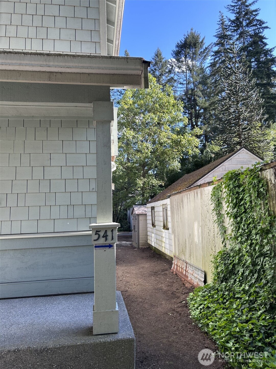 541 Ne Alder Street Property Photo 14