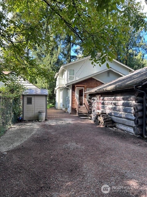 541 Ne Alder Street Property Photo 15