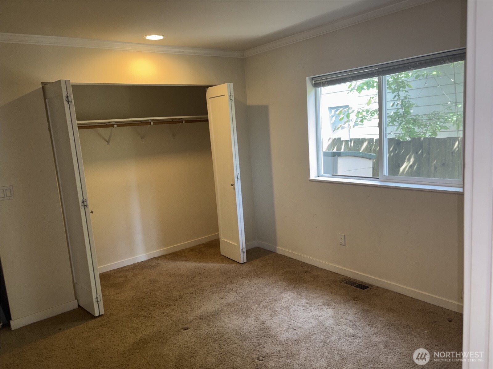 541 Ne Alder Street Property Photo 23