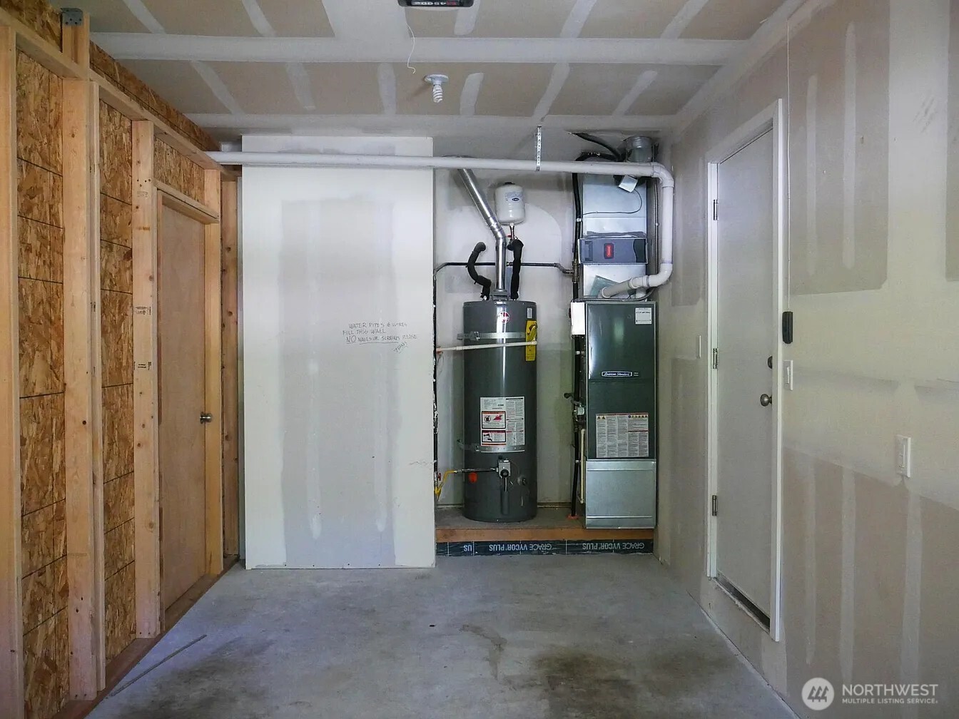 541 Ne Alder Street Property Photo 27