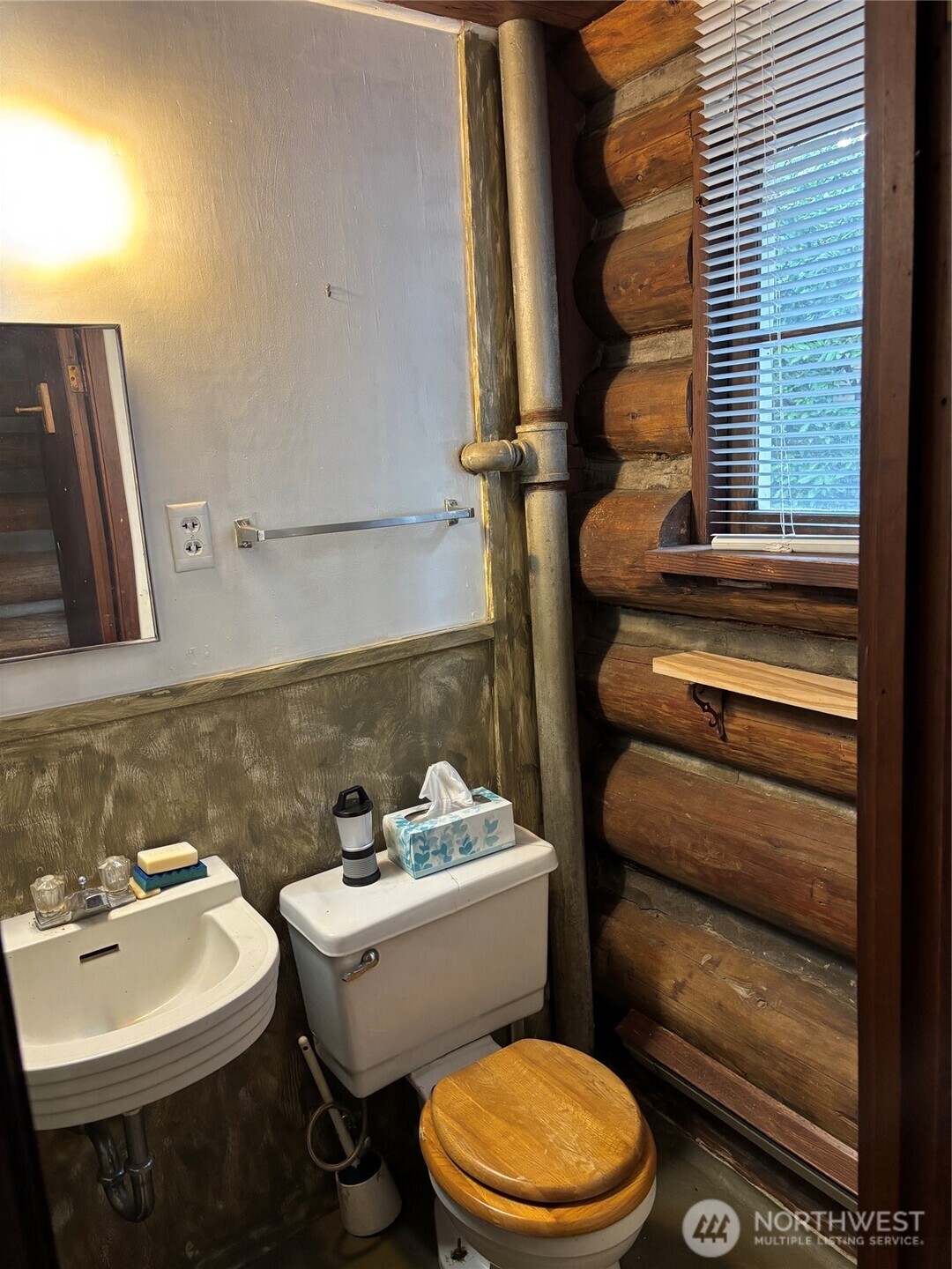 541 Ne Alder Street Property Photo 35