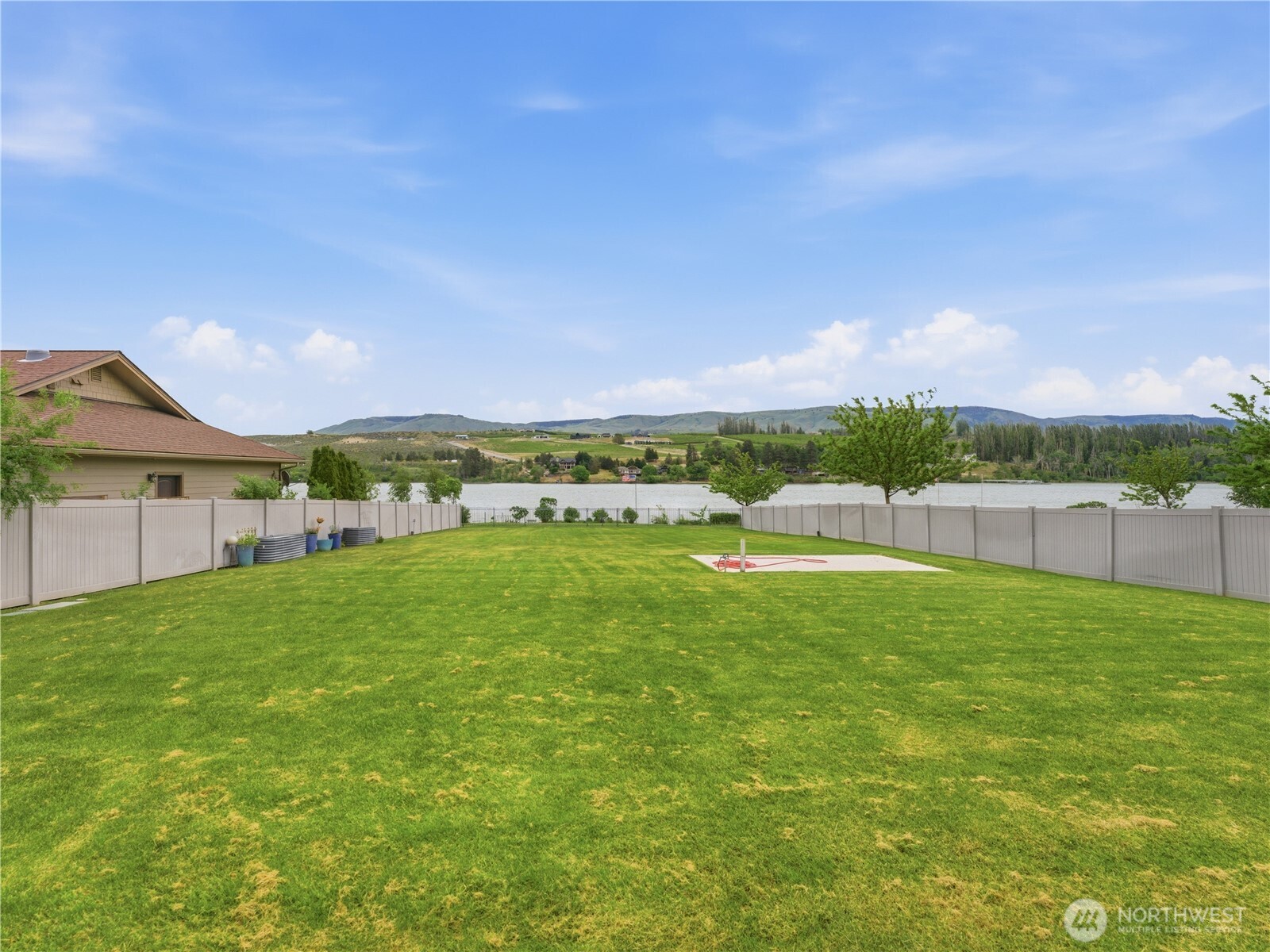 186 Shypoke Place Property Photo 8
