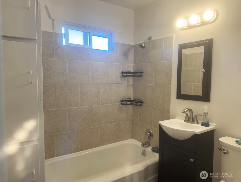 4207 S Bateman Street Property Photo 7