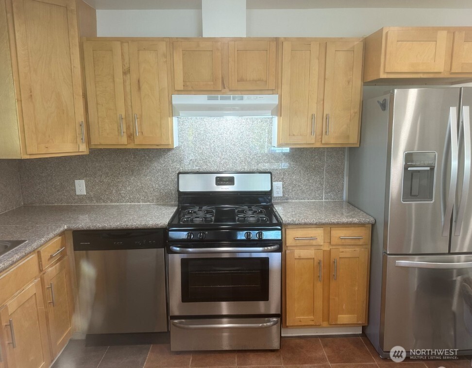 4207 S Bateman Street Property Photo 10