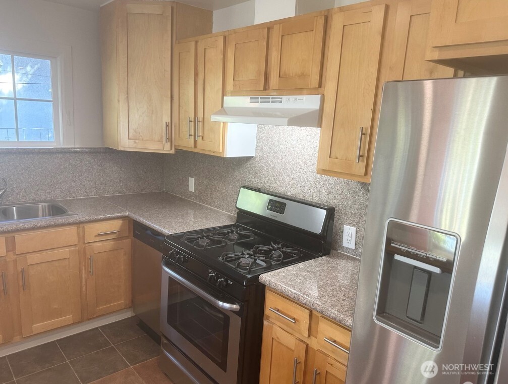 4207 S Bateman Street Property Photo 11