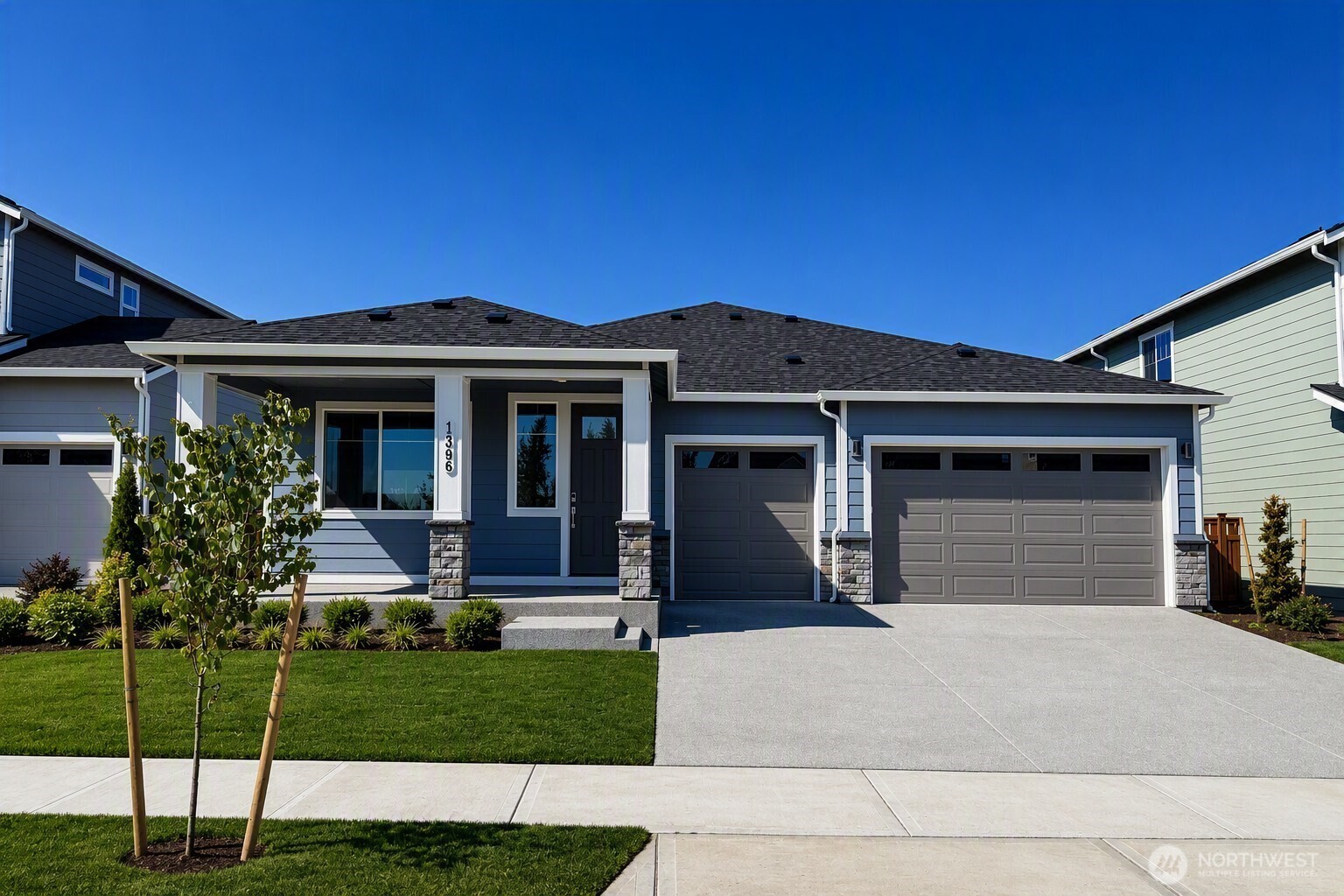13906 208th Avenue Property Photo 1